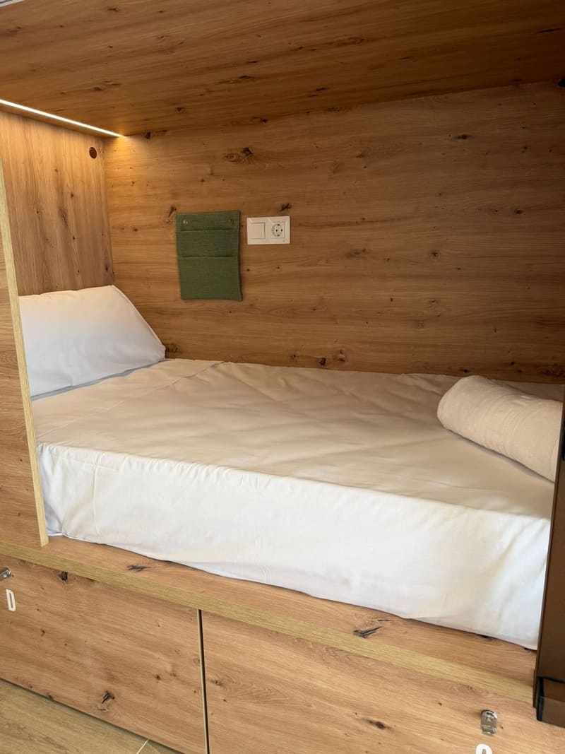 Female Dorm 4-Bed — photo 8 of 16