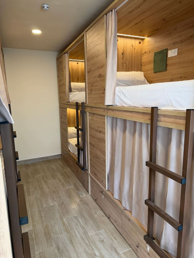 Mixed Dorm 8-Bed — photo 4 of 10