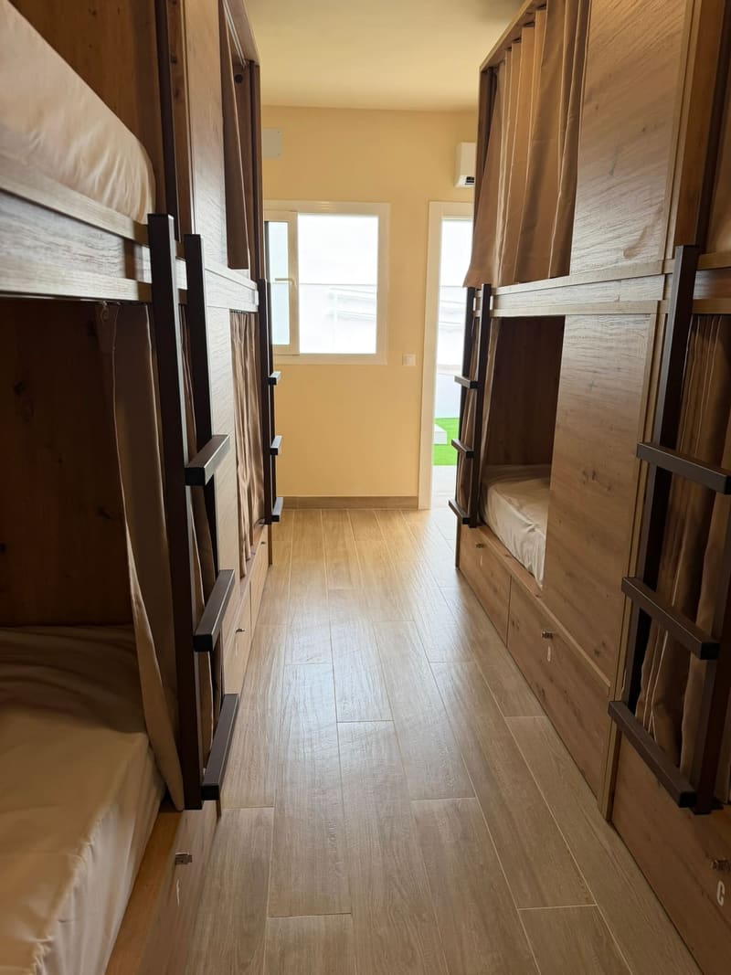 Mixed Dorm 8-Bed — photo 8 of 10