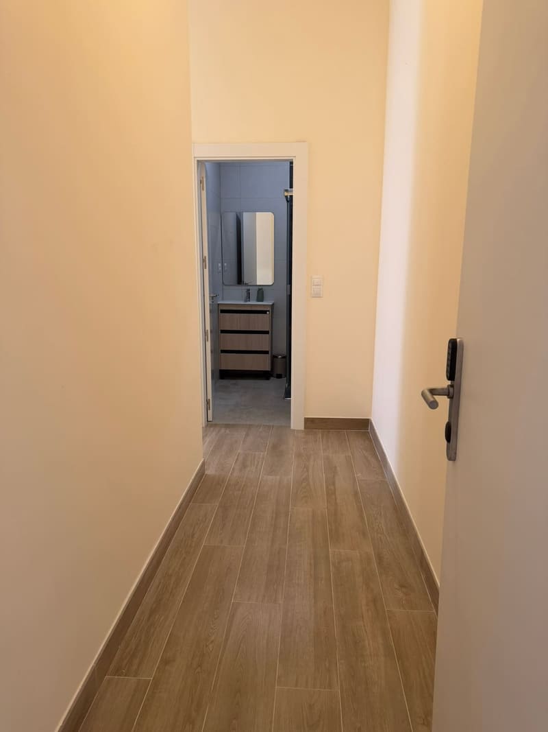 Private Room — photo 10 of 11